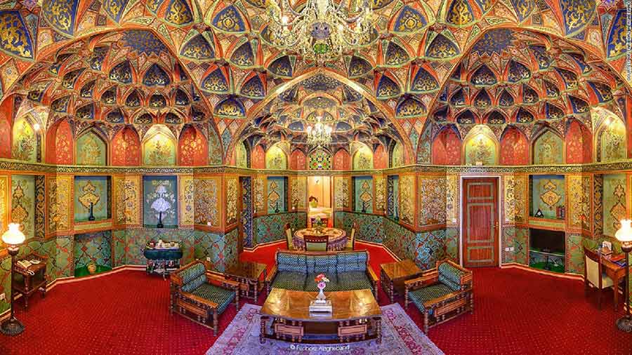 هتل عباسی اصفهان؛ اقامت به سبک شاهزاده‌های قجری و صفوی